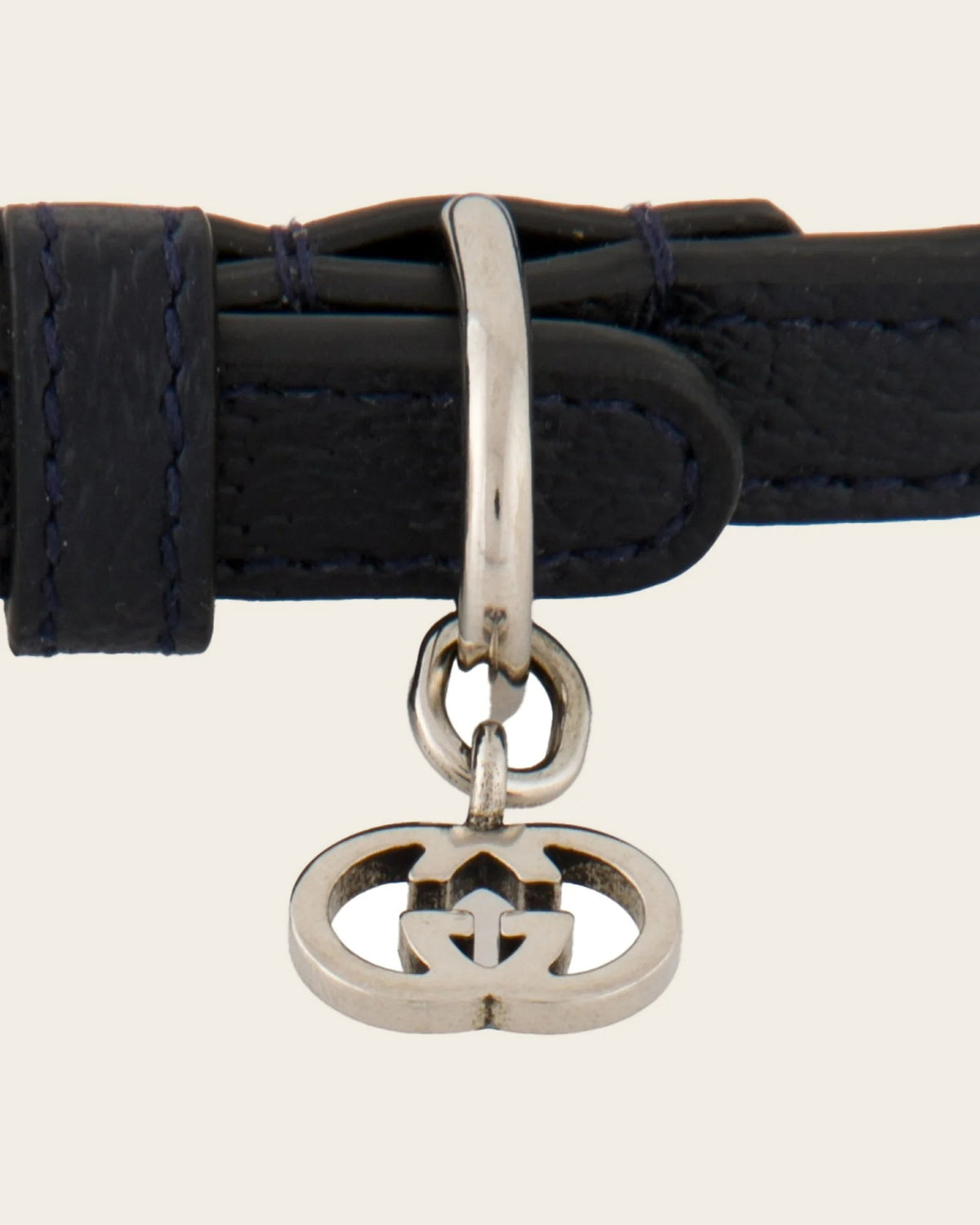 Gucci GG Supreme Dog Collar in navy, detail
