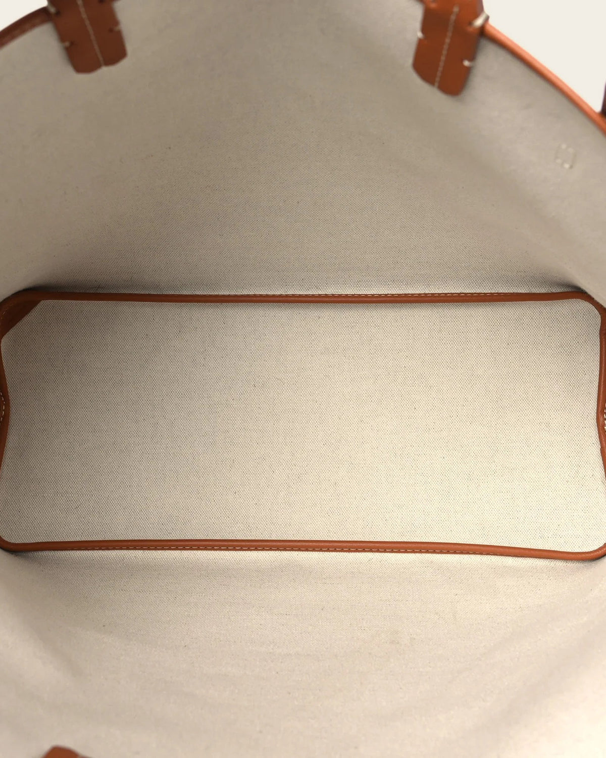 Chien Gris Pet Carrier in black & tan, detail