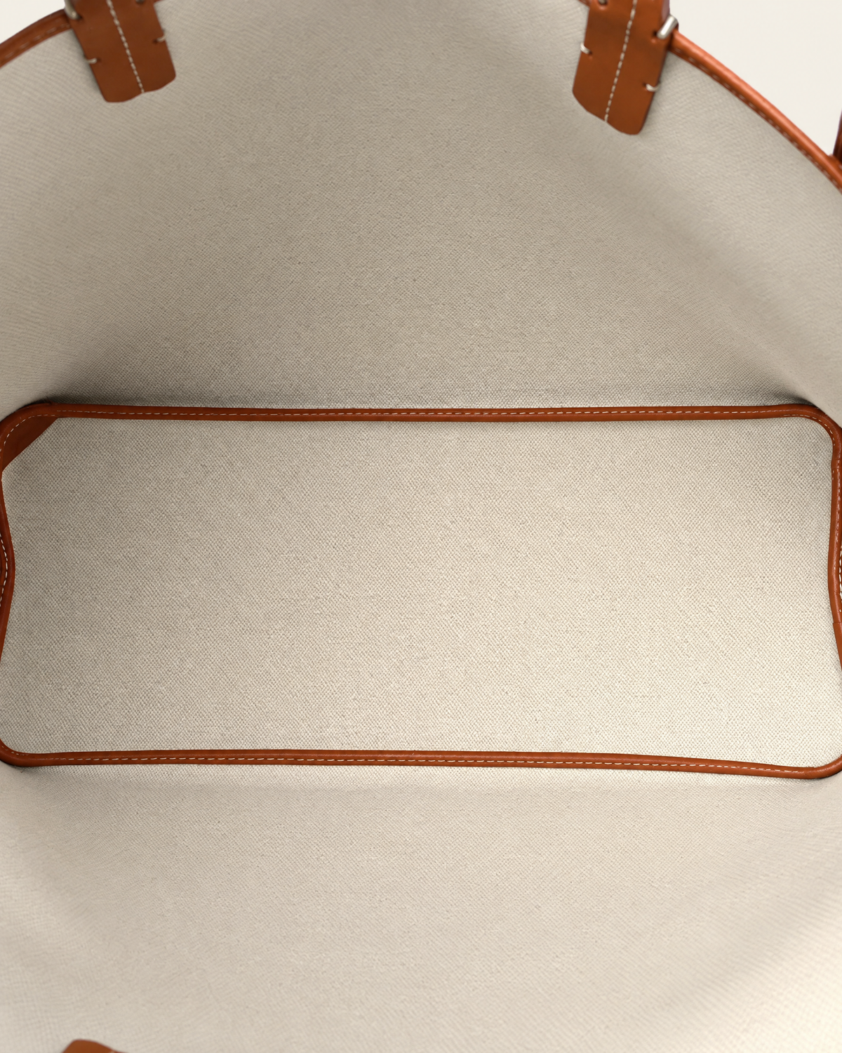 Chien Gris Pet Carrier in black & tan, detail