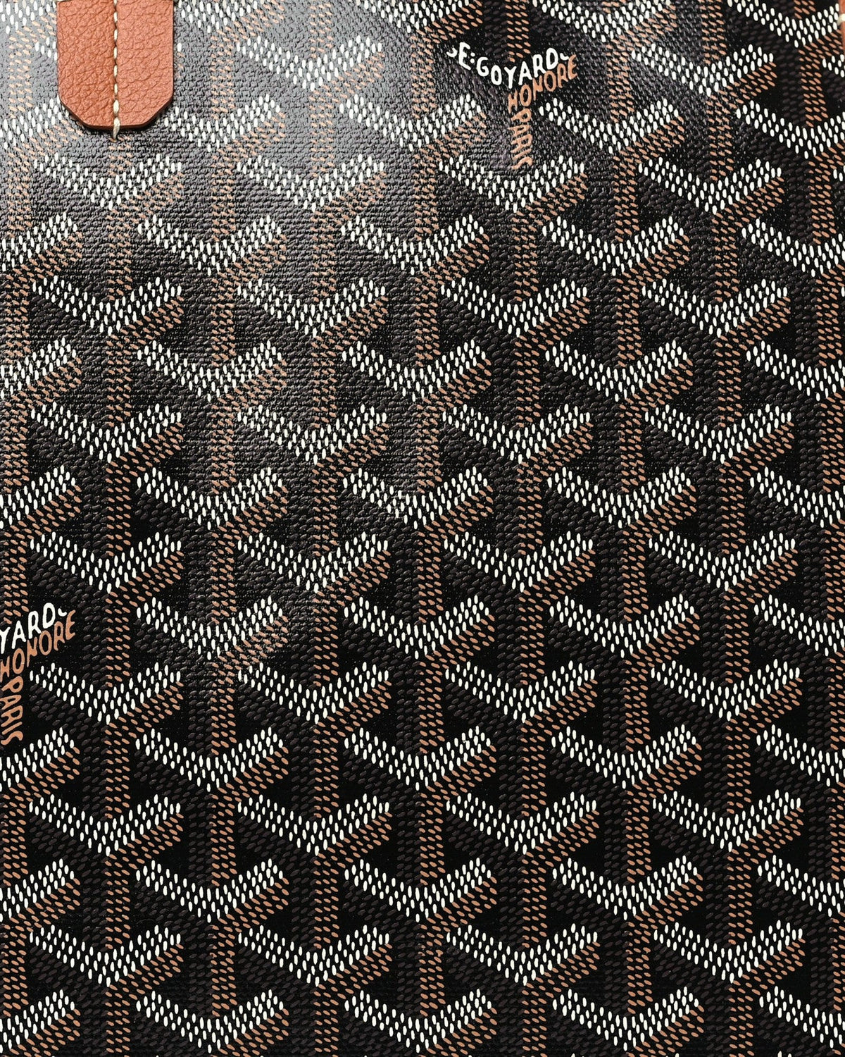Chien Gris Pet Carrier in black & tan, detail