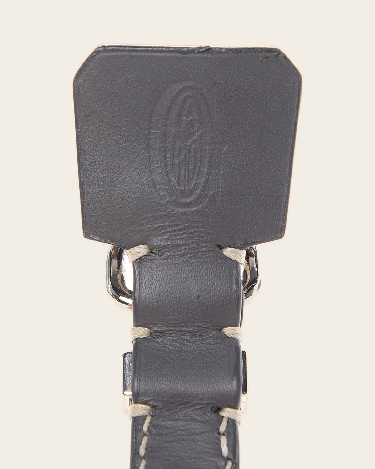 Edmond Collar in grey, detail
